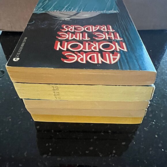5 Paperback Lot-A Fine Start to a Collection by acclaimed author Andre Norton - Picture 5 of 6